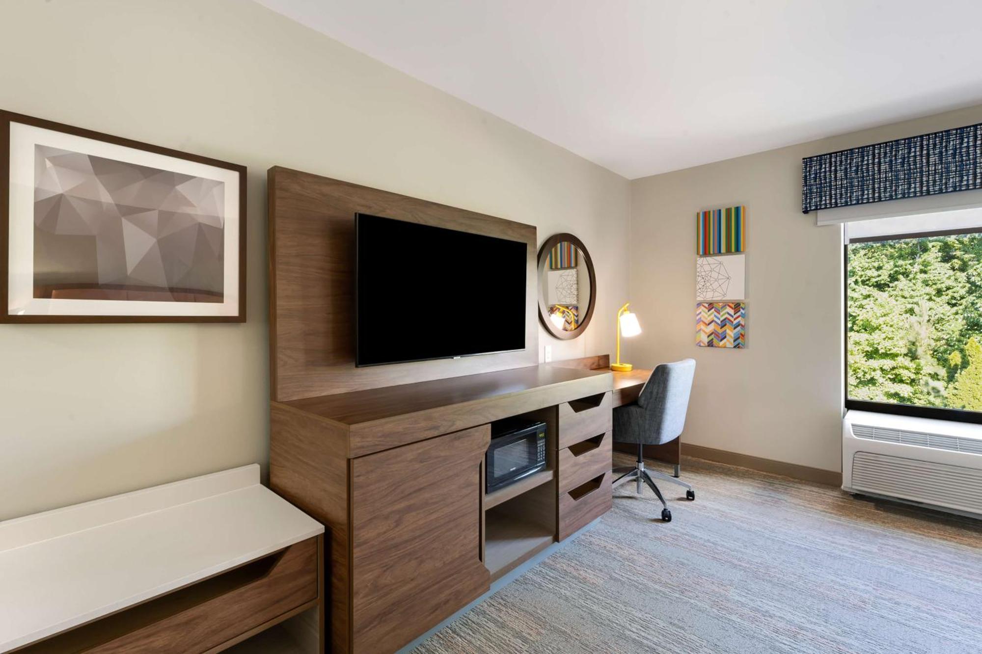 Hampton Inn Milford Exterior photo