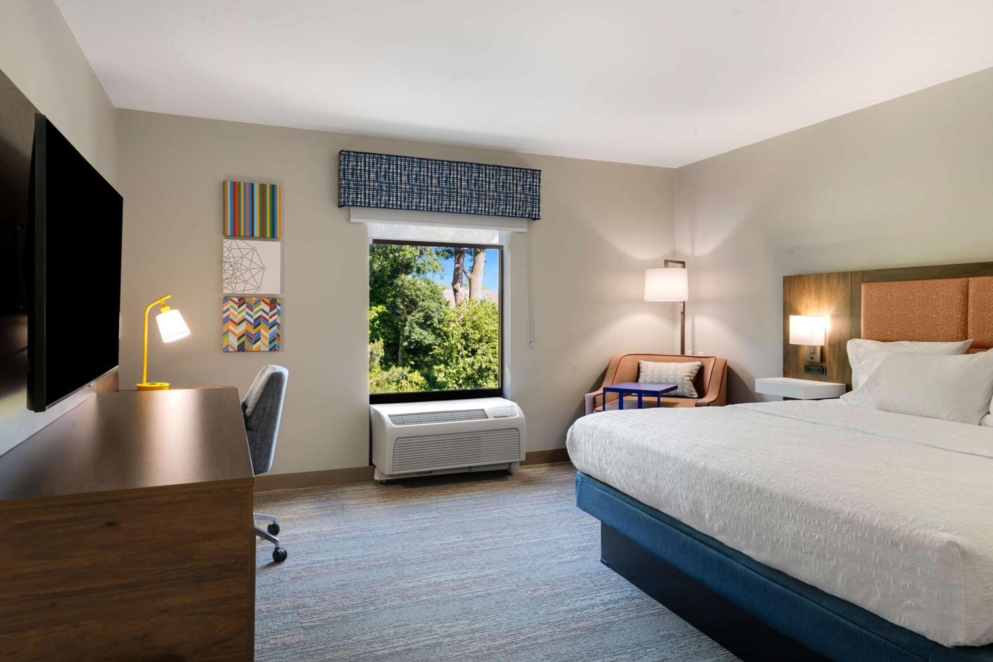 Hampton Inn Milford Exterior photo